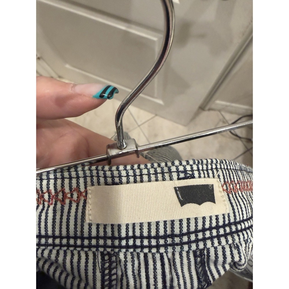 Levis Womens Striped‎ Denim Shorts Blue White Roll Cuff Size 32 Waist Retro - Picture 6 of 7